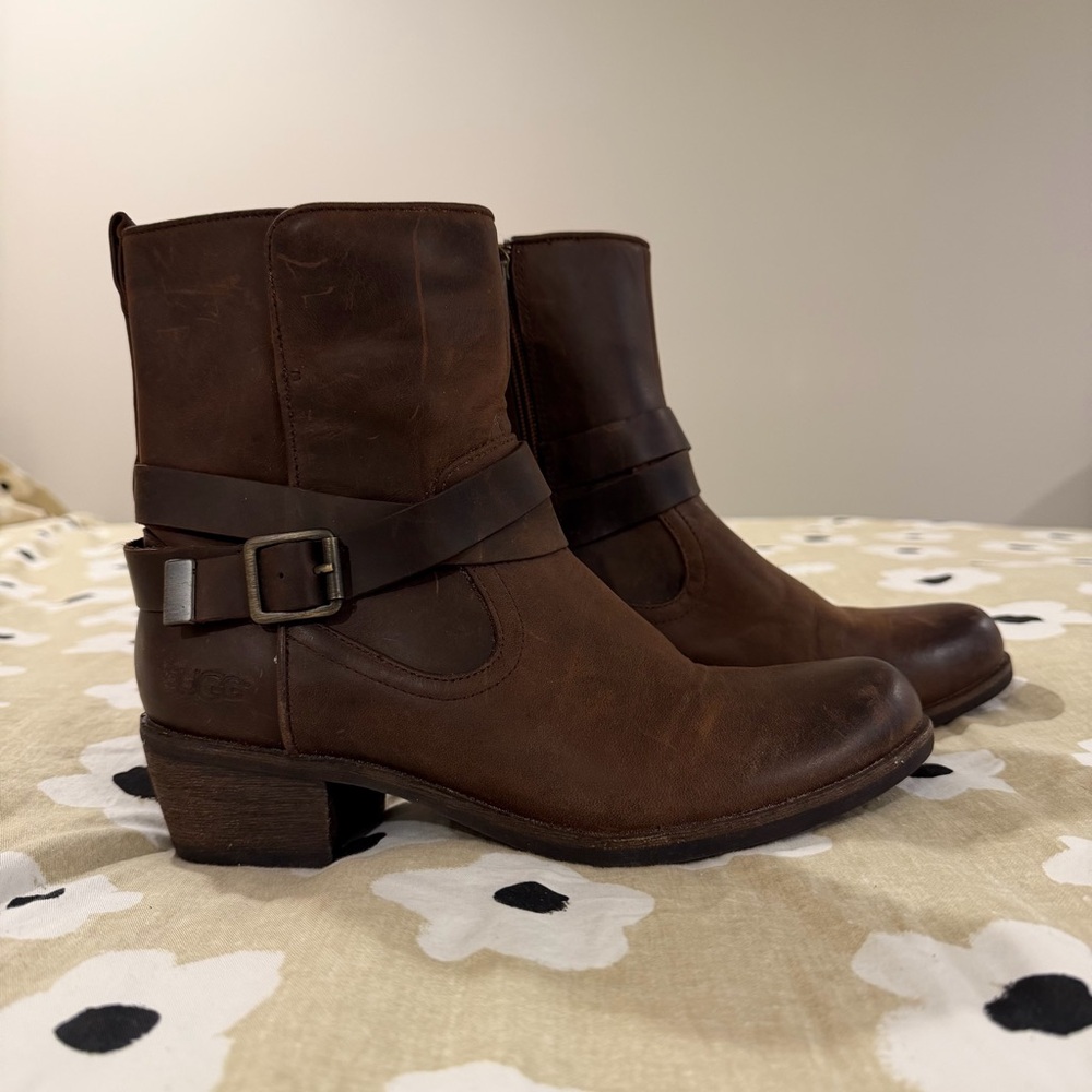UGG Lorraine Distressed Brown Leather Harness Moto Ankle Boots Size 7
